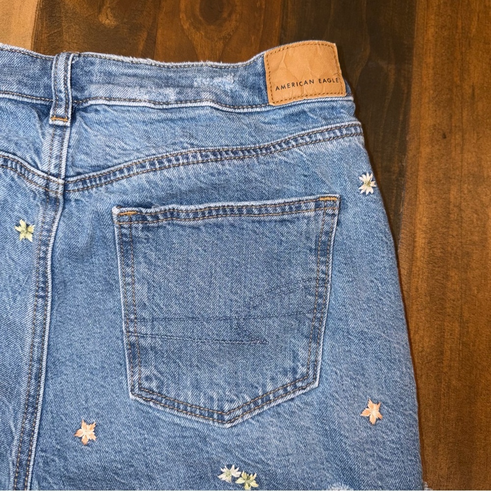 American Eagle High Rise Floral Embroidered Distressed Denim Mom Shorts - Picture 6 of 6